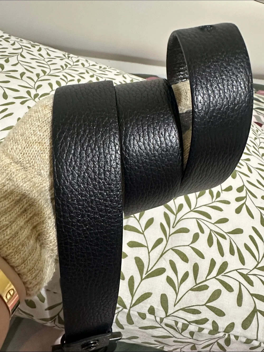 Salvatore Ferragamo Unisex Metallic Gray Leather Belt with Signature Ring Buckle